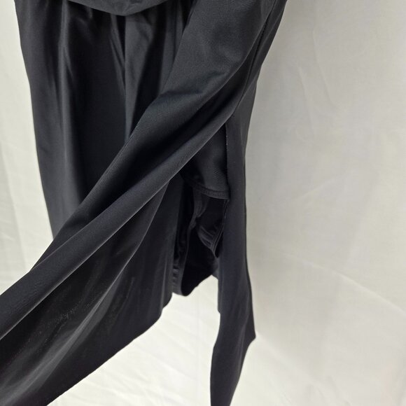 629-6 Torrid One-Piece Swimsuit V-Neck Black Asymmetric Skirt Size 1 (14/16) - Picture 7 of 11